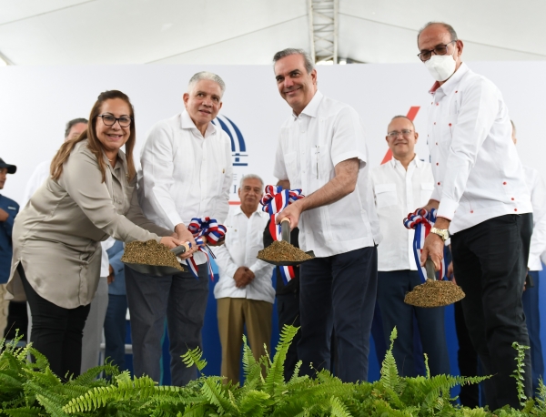 Presidente Abinader da primer palazo para rehabilitaci&oacute;n de planta de tratamiento Noriega II
