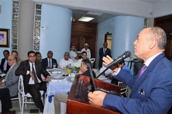 CORAASAN celebra encuentro con empresarios de Santiago