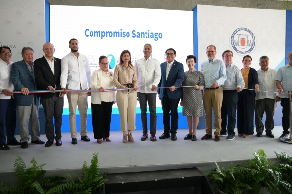 Vicepresidenta encabeza entrega de tres obras de soluciones de aguas residuales por un monto ascendente a los 163 millones