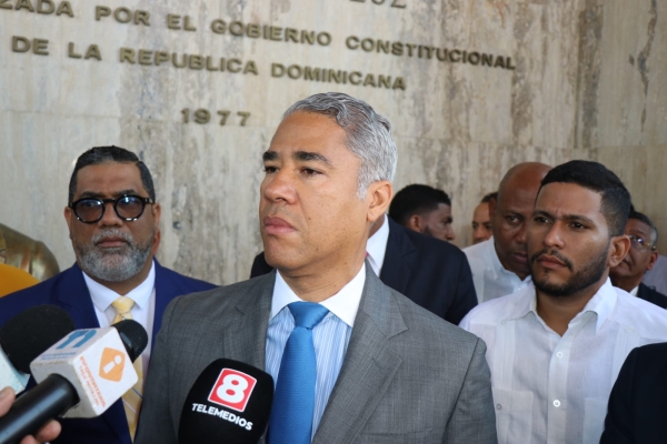 Director de Coraasan afirma "inversi&oacute;n del gobierno en Santiago supera los 120 mil millones de pesos"