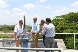 Presidente del Consejo de Directores de Coraasan eval&uacute;a las condiciones de los sistemas de agua