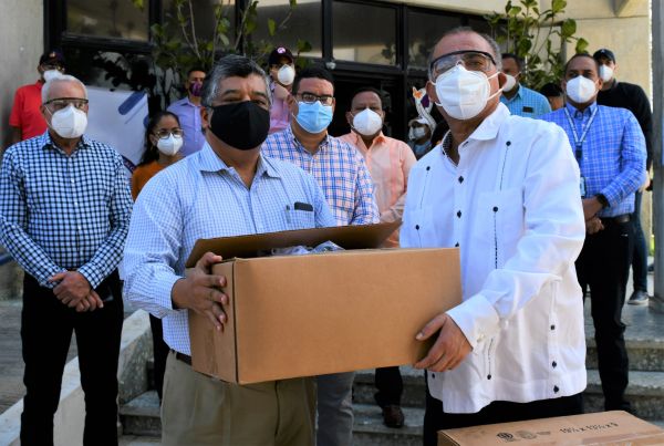 APEDI dona cinco mil mascarillas a CORAASAN
