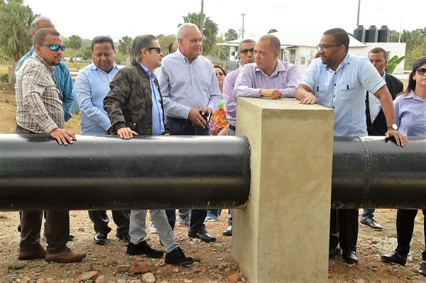 Personalidades de Gurabo supervisan avances construcción sistema de agua